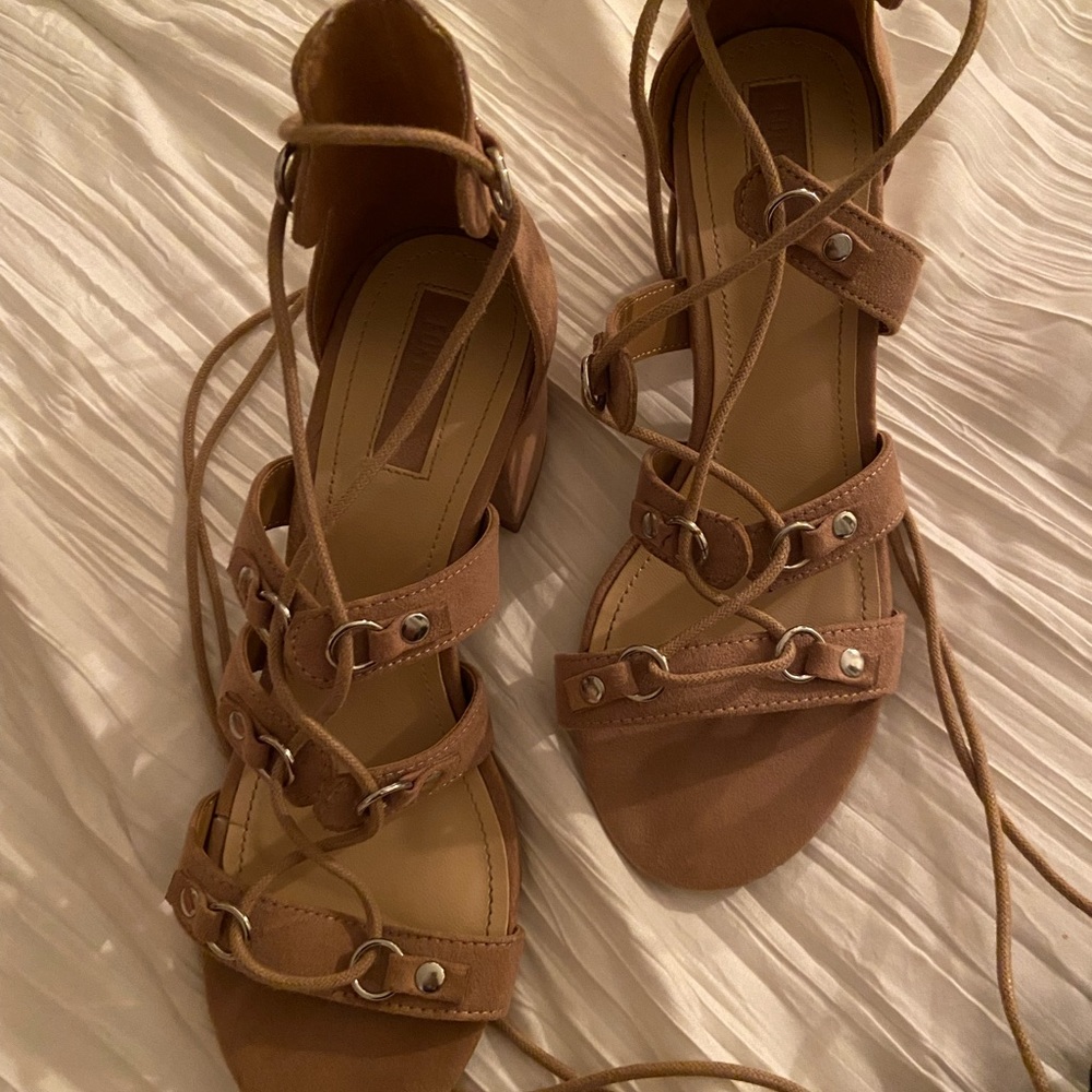 Forever 21 Sandal with heels size 5.5